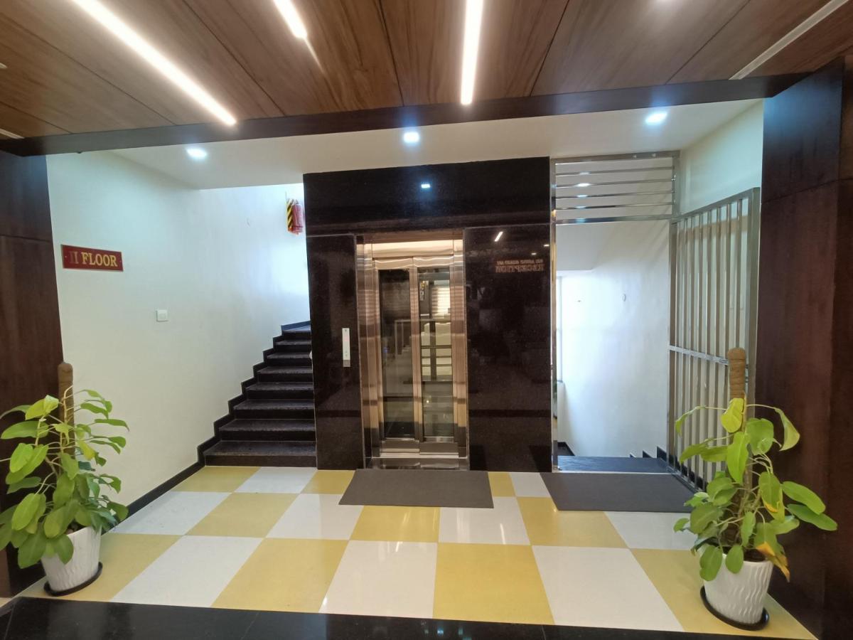 Sri Aswin Grand Hotel Namakkal Bagian luar foto