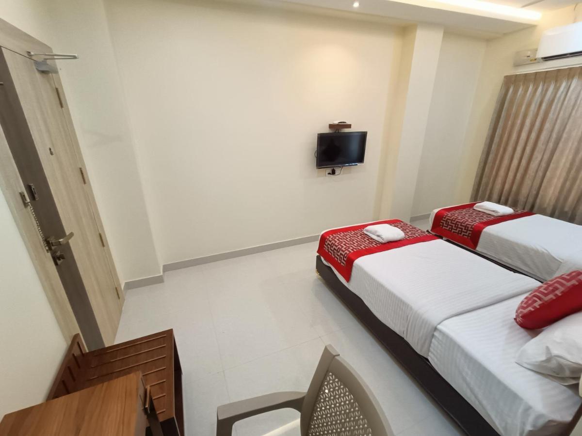 Sri Aswin Grand Hotel Namakkal Bagian luar foto