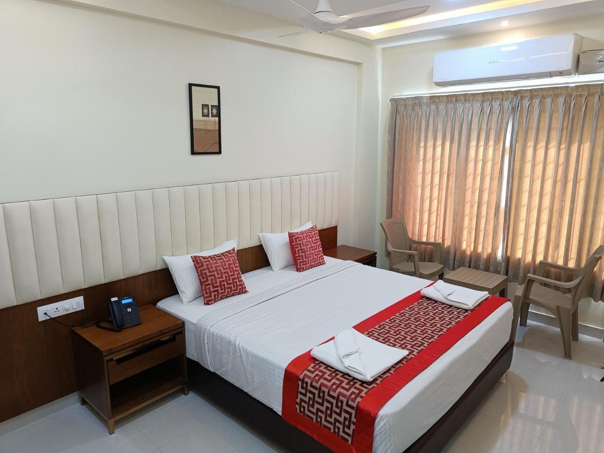 Sri Aswin Grand Hotel Namakkal Bagian luar foto