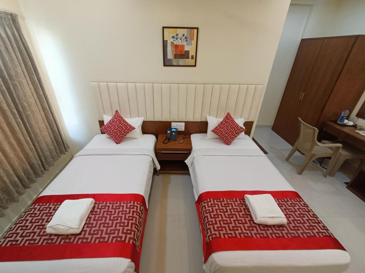 Sri Aswin Grand Hotel Namakkal Bagian luar foto